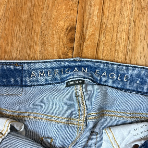 Sale‼️ 2/$50 ✅ Men’s American Eagle Air Flex White Washed Distressed Jeans - Picture 4 of 8